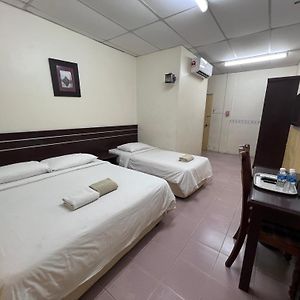 Bilik superior bertiga